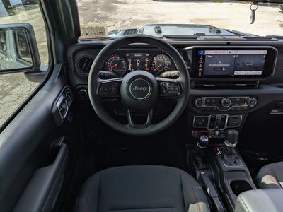 2026 Jeep Gladiator - Photo 16