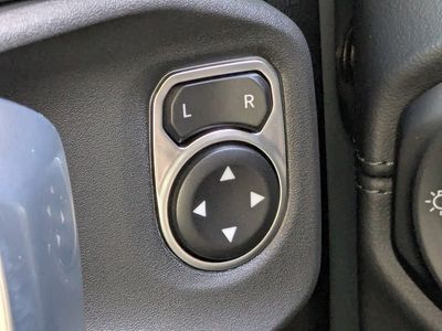 2026 Jeep Gladiator - Photo 24