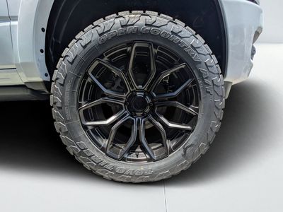 2026 Ram 1500 — photo 8 view