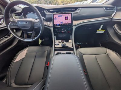 2025 Jeep Grand Cherokee - Photo 13