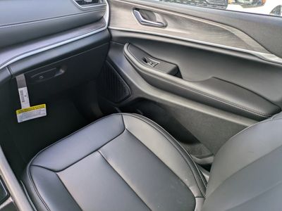 2025 Jeep Grand Cherokee - Photo 15