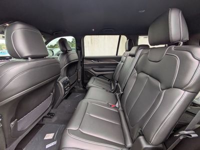 2025 Jeep Grand Cherokee L - Photo 12
