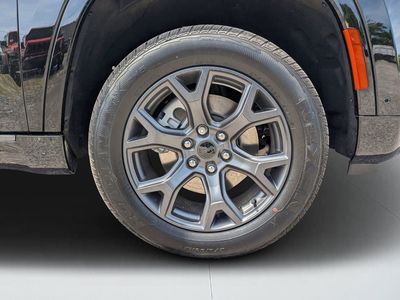 2026 Jeep Grand Wagoneer - Photo 10