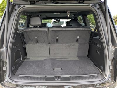 2026 Jeep Grand Wagoneer - Photo 12