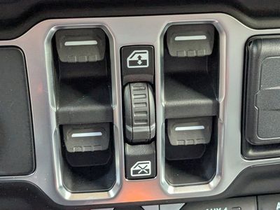2026 Jeep Gladiator - Photo 22