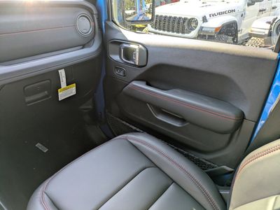 2026 Jeep Wrangler - Photo 15