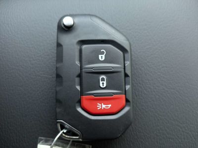 2026 Jeep Wrangler - Photo 30