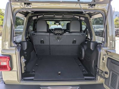 2026 Jeep Wrangler - Photo 12