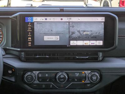 2026 Jeep Wrangler - Photo 18
