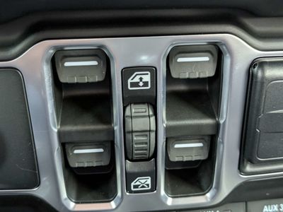 2026 Jeep Wrangler - Photo 23