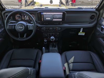 2026 Jeep Wrangler - Photo 15
