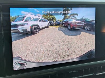 2026 Jeep Gladiator — photo 18 view