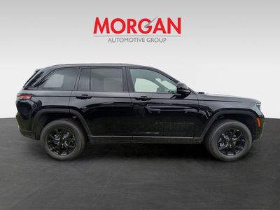 2025 Jeep Grand Cherokee - Photo 2