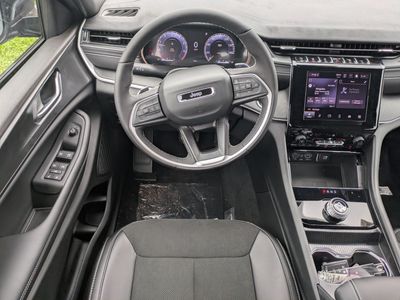 2025 Jeep Grand Cherokee - Photo 14