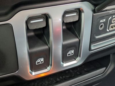 2026 Jeep Wrangler - Photo 17