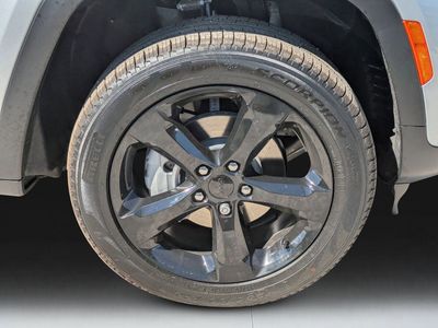 2025 Jeep Grand Cherokee - Photo 9