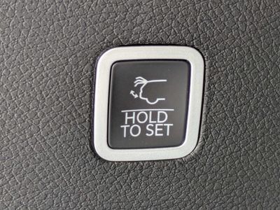 2026 Jeep Grand Wagoneer - Photo 13
