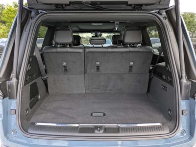 2026 Jeep Grand Wagoneer - Photo 12