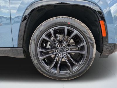 2026 Jeep Grand Wagoneer - Photo 10