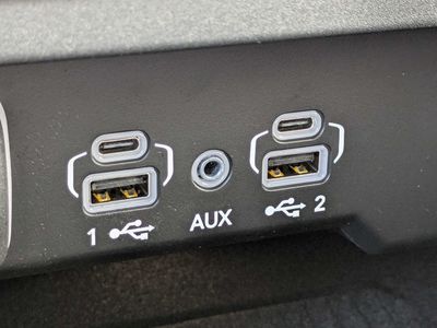 2026 Jeep Grand Wagoneer - Photo 25