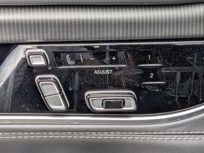 2026 Jeep Grand Wagoneer - Photo 22