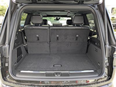 2026 Jeep Grand Wagoneer - Photo 12