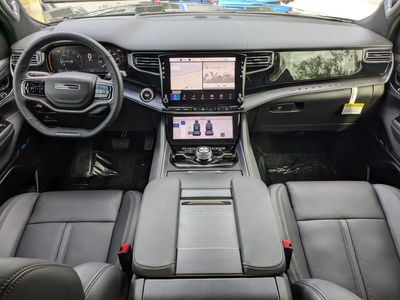 2026 Jeep Grand Wagoneer - Photo 17