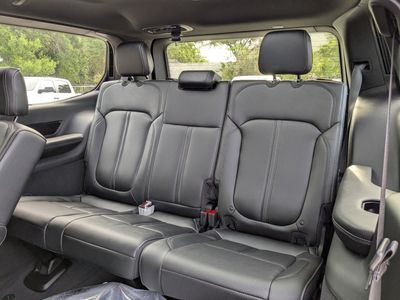 2026 Jeep Grand Wagoneer - Photo 14