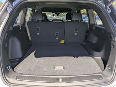 2025 Jeep Grand Cherokee - Photo 11