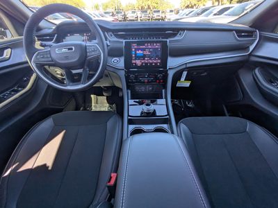 2025 Jeep Grand Cherokee - Photo 13