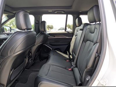 2026 Jeep Grand Cherokee - Photo 14