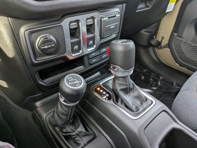 2026 Jeep Wrangler - Photo 15
