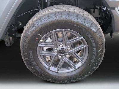 2026 Jeep Wrangler - Photo 9
