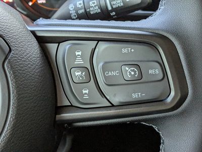 2026 Jeep Wrangler - Photo 24