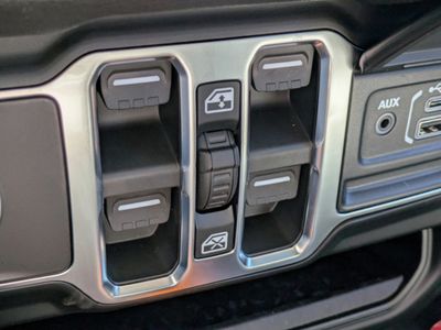 2026 Jeep Wrangler - Photo 20