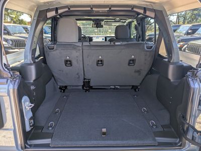 2026 Jeep Wrangler - Photo 11