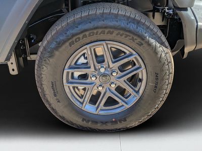 2026 Jeep Wrangler - Photo 9