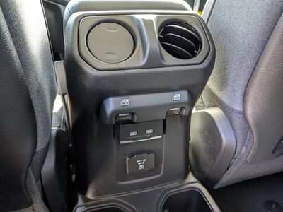 2026 Jeep Wrangler - Photo 15