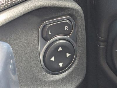 2026 Jeep Wrangler - Photo 25
