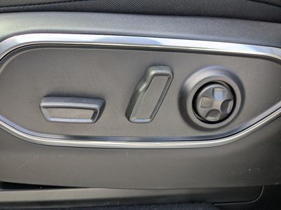 2026 Jeep Grand Wagoneer - Photo 22