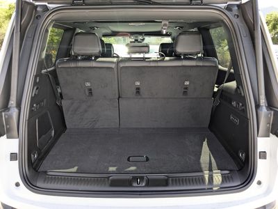 2026 Jeep Grand Wagoneer - Photo 12
