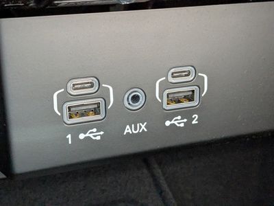 2026 Jeep Grand Wagoneer - Photo 26