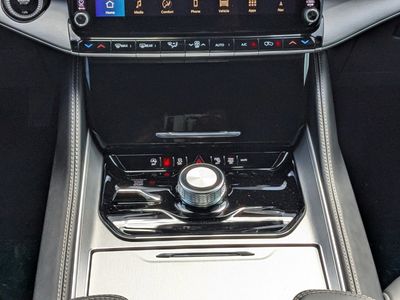2026 Jeep Grand Wagoneer - Photo 21