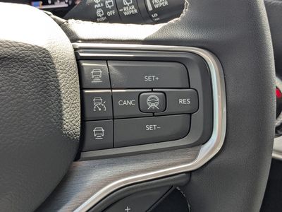 2026 Jeep Grand Wagoneer - Photo 29