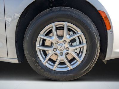 2026 Chrysler Pacifica — photo 10 view