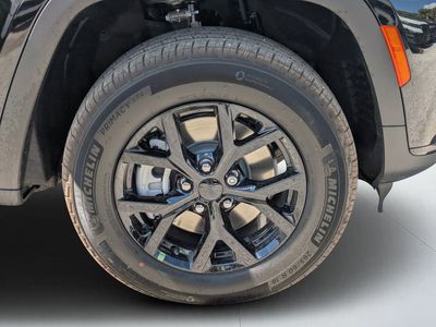 2025 Jeep Grand Cherokee L - Photo 9