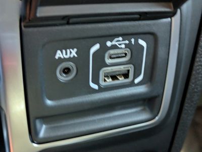 2026 Jeep Wrangler - Photo 18