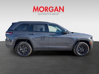 2026 Jeep Grand Cherokee - Photo 2