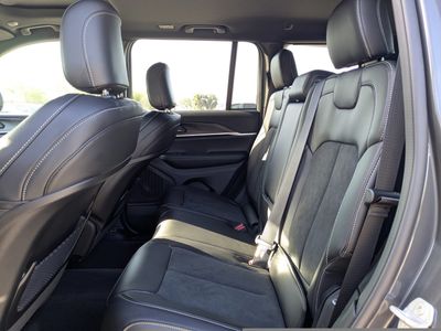 2026 Jeep Grand Cherokee - Photo 13