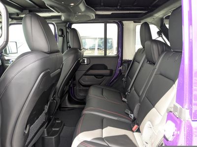 2026 Jeep Wrangler - Photo 13